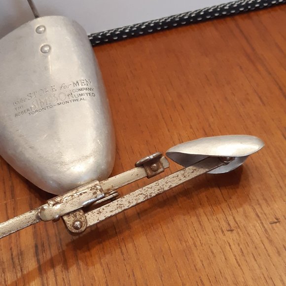 Vintage Metal/Aluminum Shoe Lasts - Shoe Tree - Shoe Protectors - By Simpsons - Picture 4 of 9